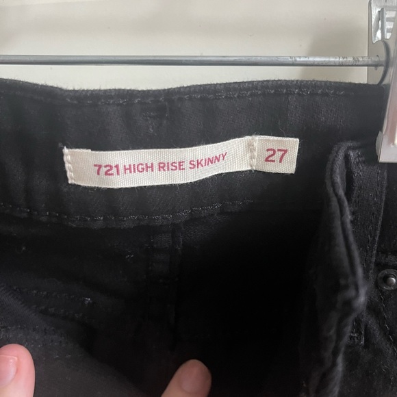 Levi’s 721 High Rise Skinny Black Ripped Jeans - Picture 5 of 5